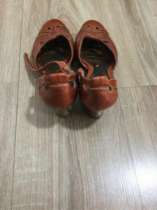 Sandalki damskie skora Tamaris 37