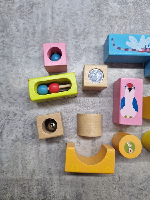 Oops drewniane klocki sensoryczne