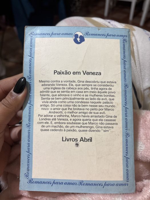 Livro “Paixão em Veneza” de Elizabeth Hunter