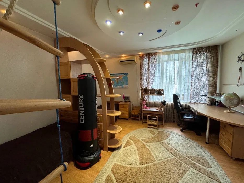 Оренда 3к квартири Робоча 148