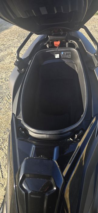 Kymco 550 AK Premium