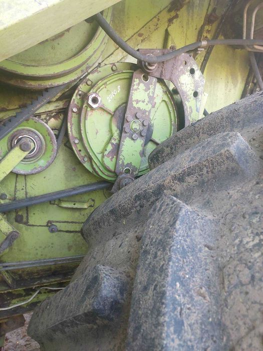 Комбайн Claas Mega 208