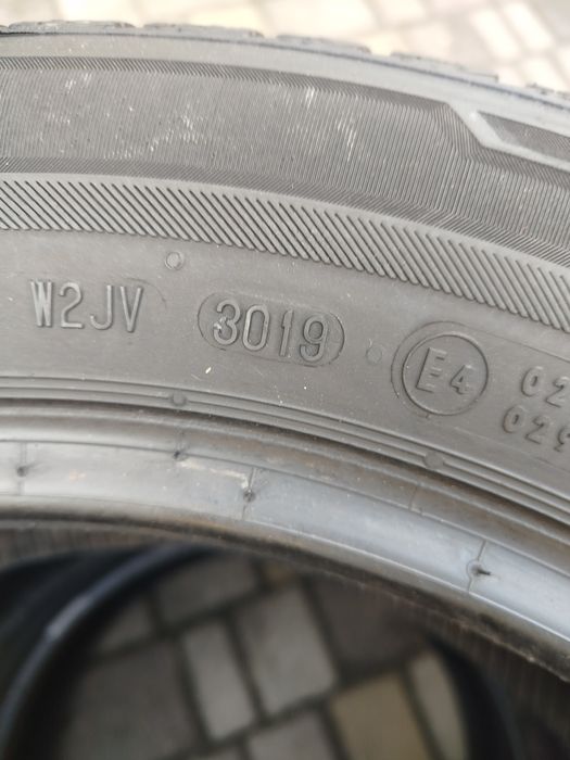 Зимова резина 205/55/16 DEBICA