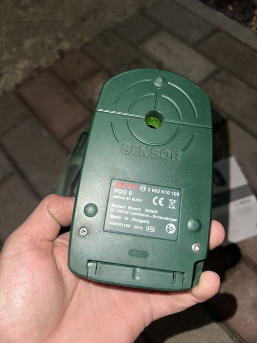 Детектор прихованої проводки Bosch