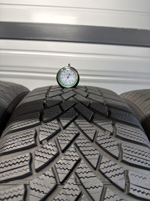 Зимові шини 235/50r19 Bridgestone. Ціна 3500грн/шт