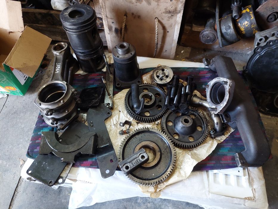 Мотор perkins jcb  коромисло  шатуни кришки колектор