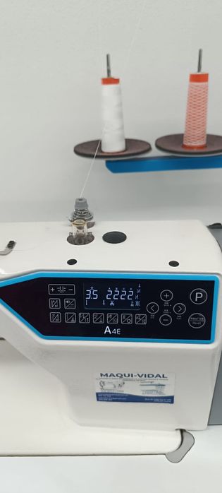 Máquina de ponto corrido