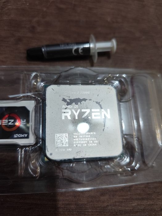 Procesor AMD ryzen 3 2200  Grafika AMD vega8socket am4