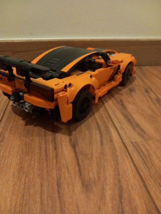 LEGO Technic Chevrolet Corvette ZR1