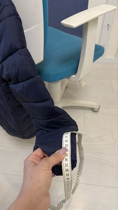 Демисезонная куртка на 10-11 лет