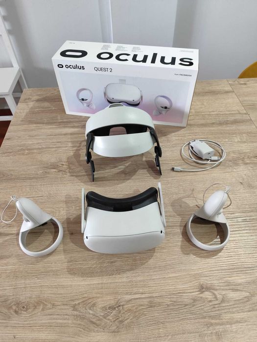 Oculus quest 2 128 GbB + Elite Strap + 2 comandos + carregador