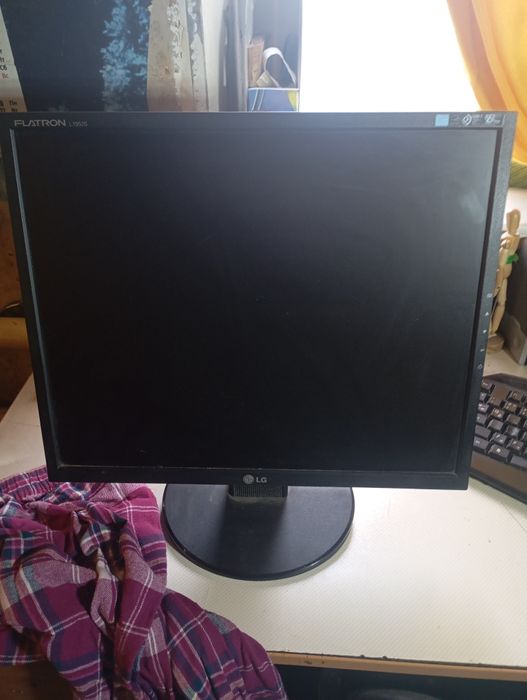 Монитор Flatron L1952S Рабочий.