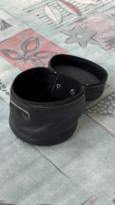 Skorzany futeral pokrowiec