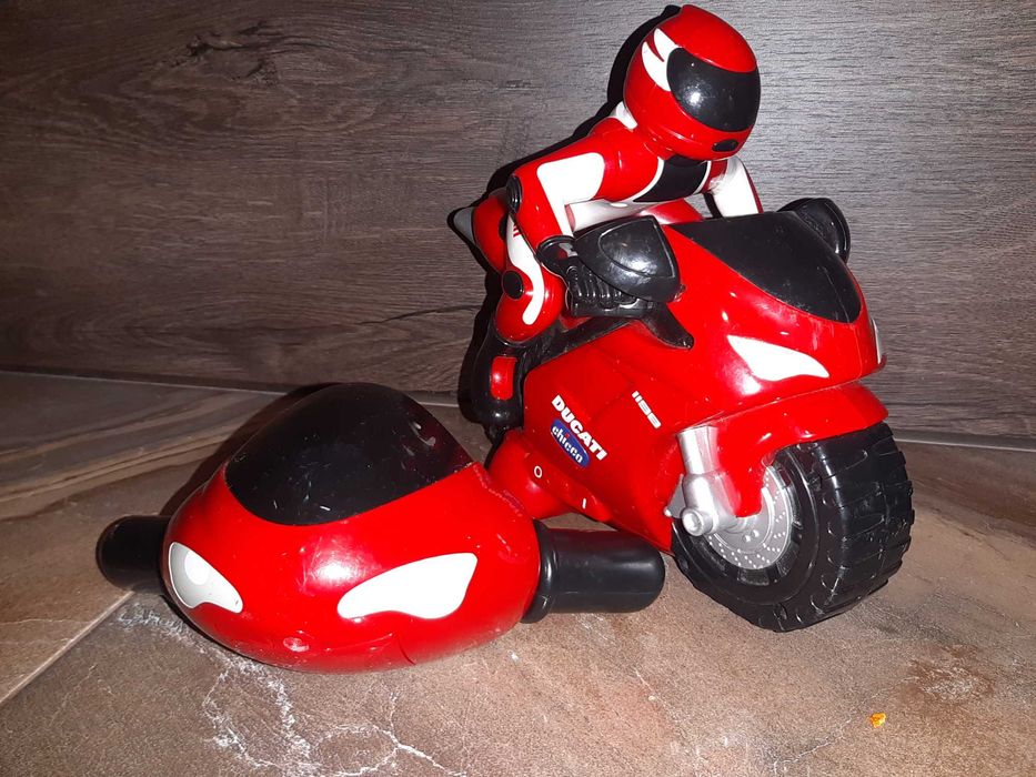 Chicco мотоцикл на радіокеруванні