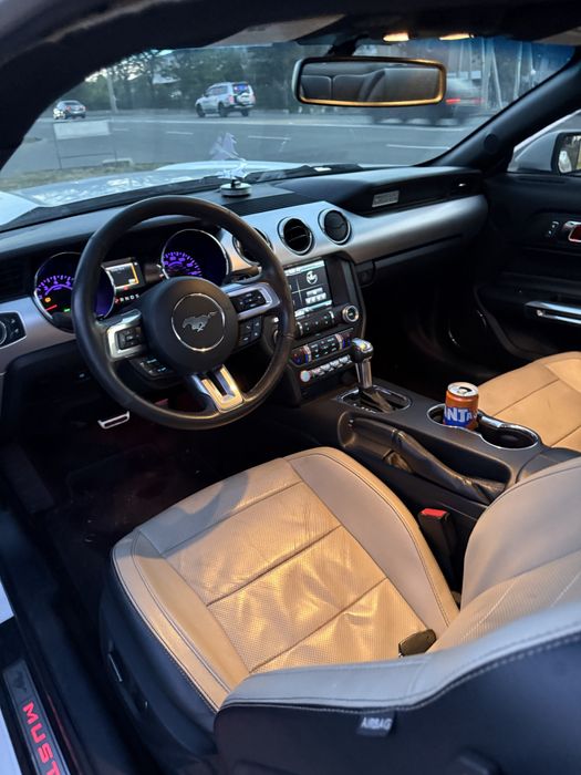 Ford Mustand / 2.3 Turbo