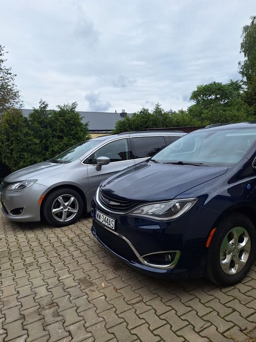 WYNAJEM  7 osobowy Chrysler Pacifica PREMIUM 3.6 V6