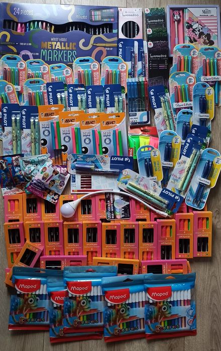 Box artykuły szkolne 80 szt Pani Weronika