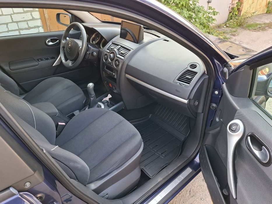 Гарне Авто Renault MEGANE
