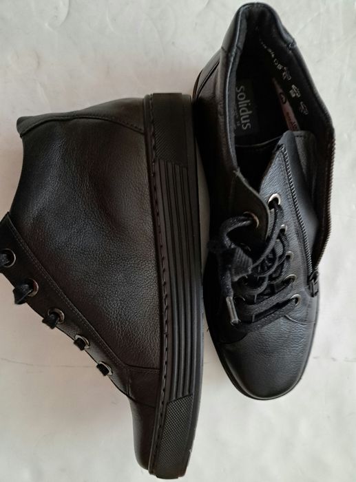 Botki Damskie Czarne Skóra Do Kostek Ocieplane Zamek Wiązanie, Solidus