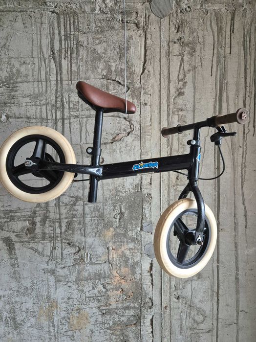 bicicleta de aprendizagem criança