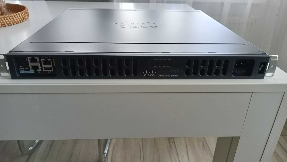 Cisco ISR 4331 Integrated Services Router modułowy inteligentna platforma WAN