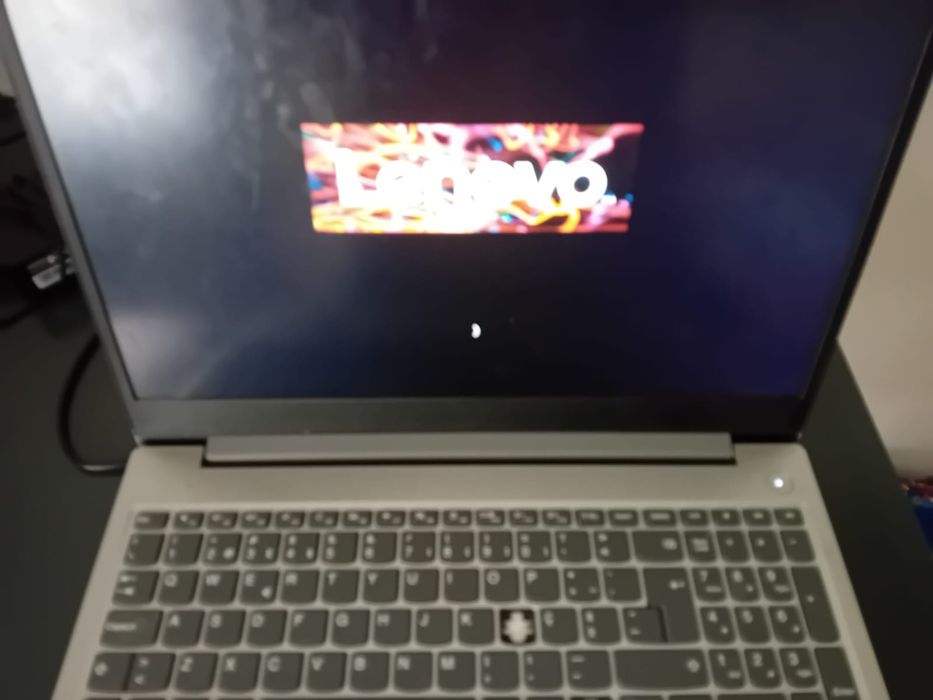 Impressora e computador Lenovo