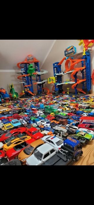 Tory hot wheels plus dużo autek tylko odbiór osobisty