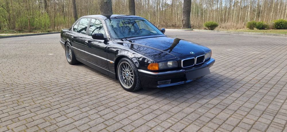 BMW Seria 7 BMW E38 w super stanie 4,4 l. Mozliwe finansowanie w formie leasingu!