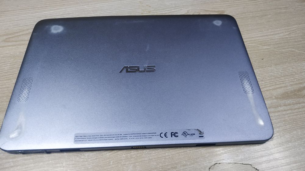 Планшет ASUS Tablet  Model T101H лептоп