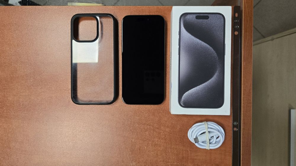 iPhone 15 Pro 128GB czarny, stan bdb
