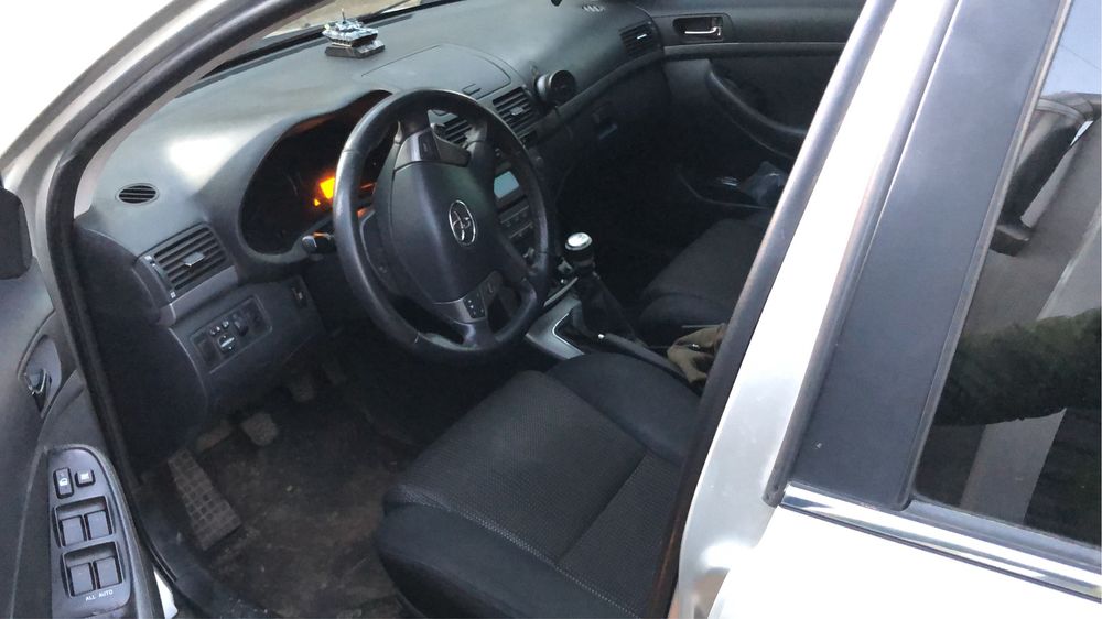 Тойота Авенсіс 2.2 дизель