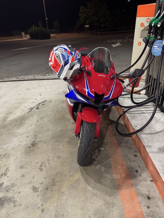 Honda Cbr600rr Semi-Nova