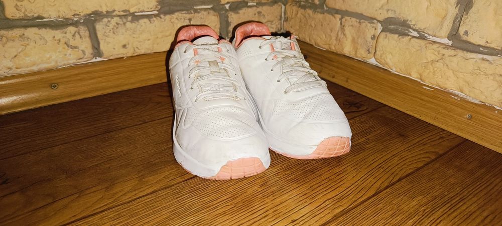 Кросівки Skechers 37/23,5