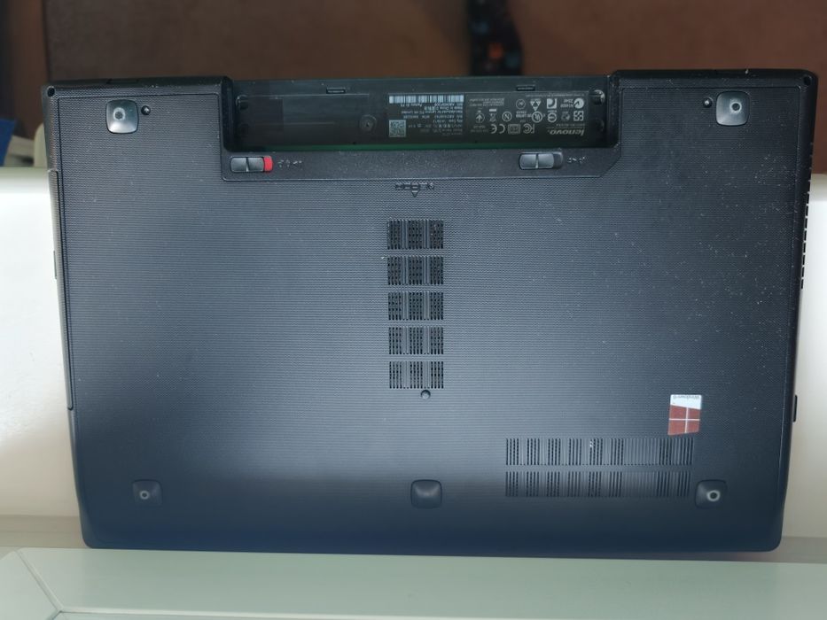 Lenovo G710 / 17" / 1TB / 12GB / Win10