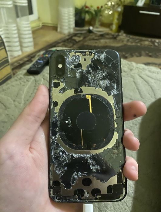 Айфон  Х 64Гб       .