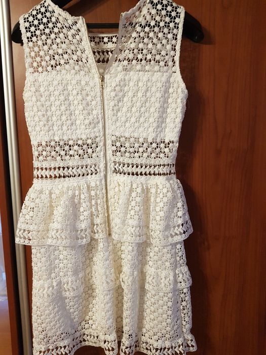 Sukienka z baskinką rozm.38