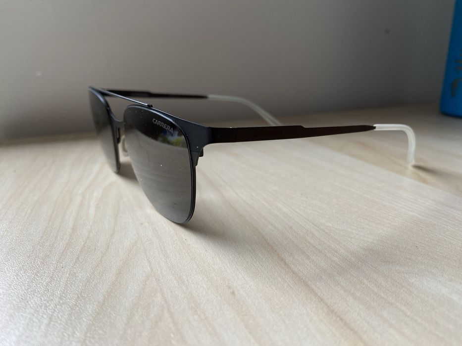 Oculos de sol Carrera
