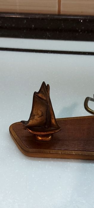Ретро подставка в морском стиле