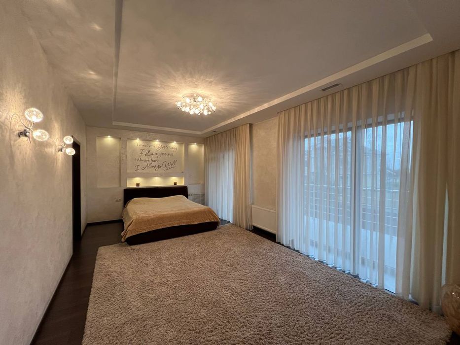 Продаётся современный капитальный дом в начале Обуховки лес река