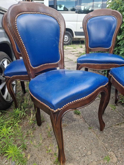 Kilka kompletów solidnych krzeseł z Holandii