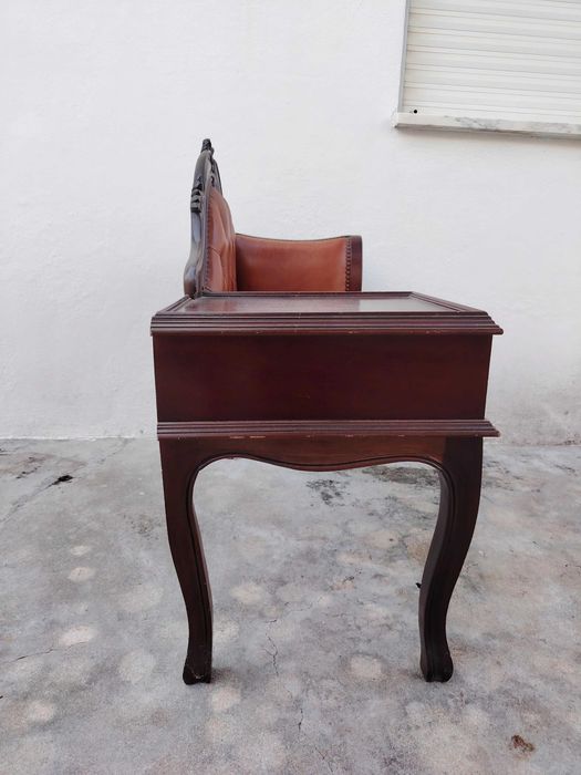 Banco de Telefone em Pele e Madeira - Estilo Clássico