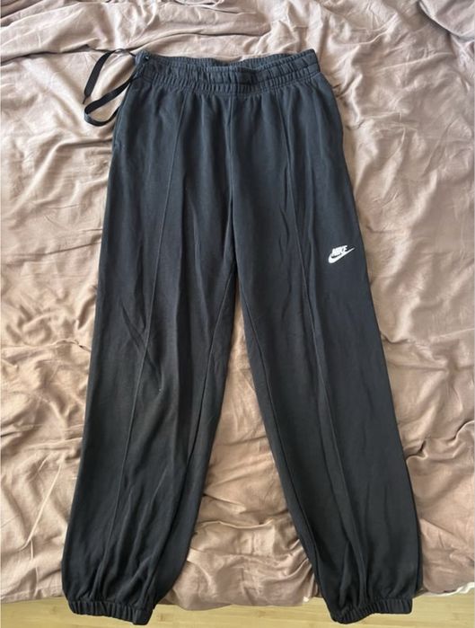 Спортивні штани Nike