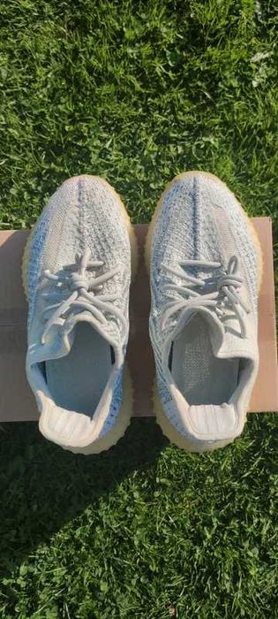 Yezzy boost 350 v2 Cloud white