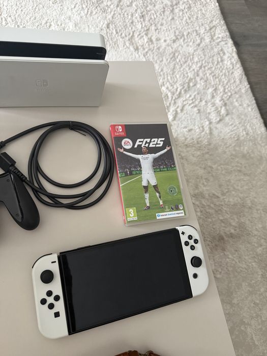 Nintendo Switch OLED branca