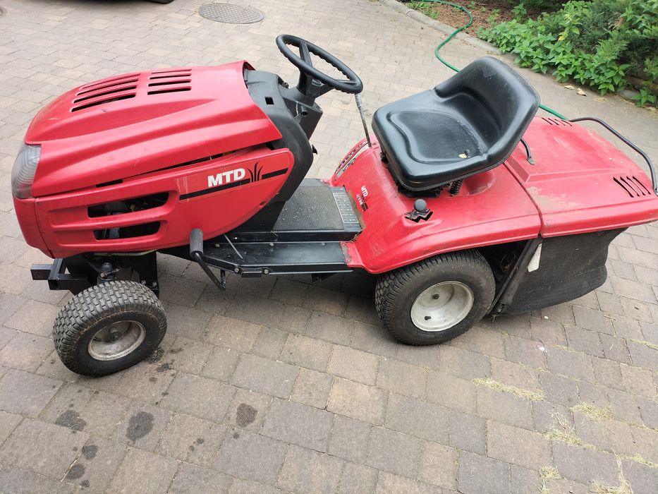 Traktorek ogrodowy MTD J.130 13KM