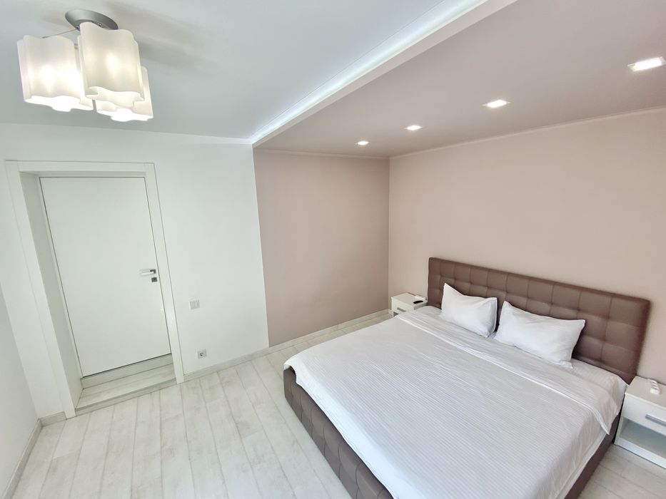 Найкраща трикімнатна квартира в центрі - Безключовий доступ!