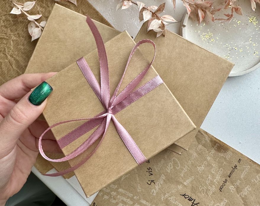 Коробочки подарункові