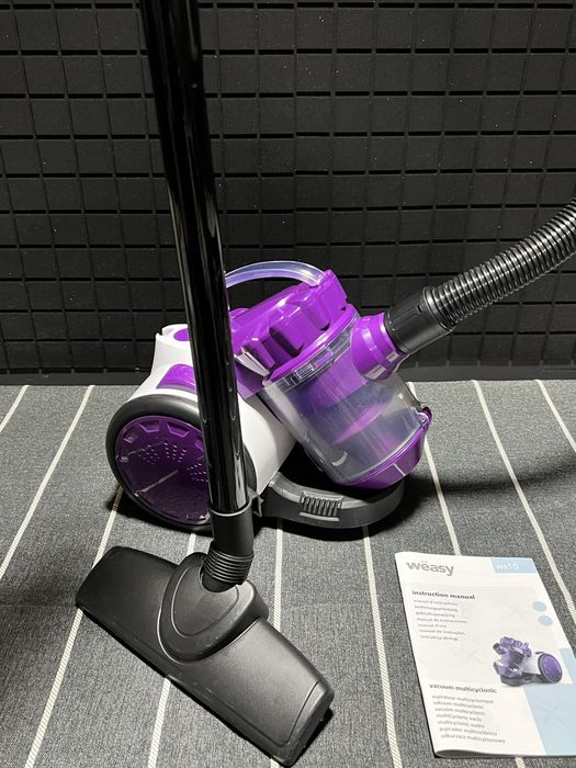 WS10 — мультициклонний пилосос без мішка.