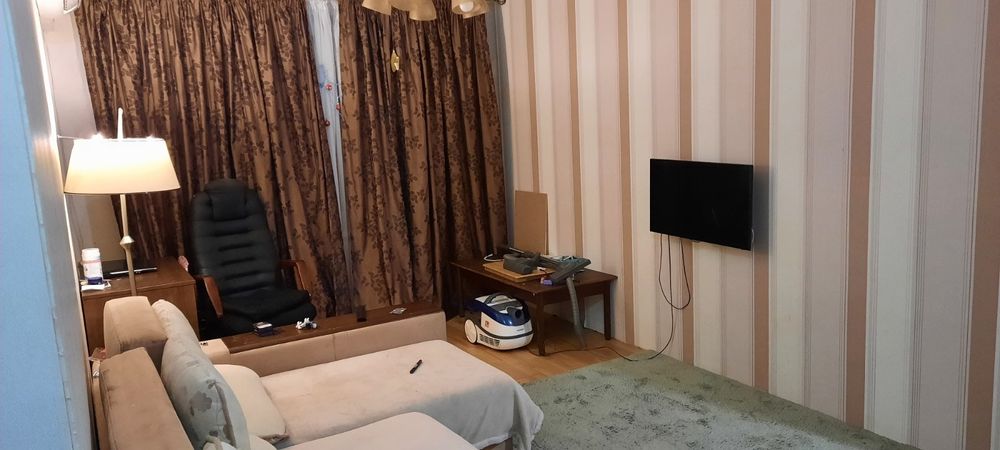 Сдам 3 кв м  Студенческая  Валентиновская 10000 гр.