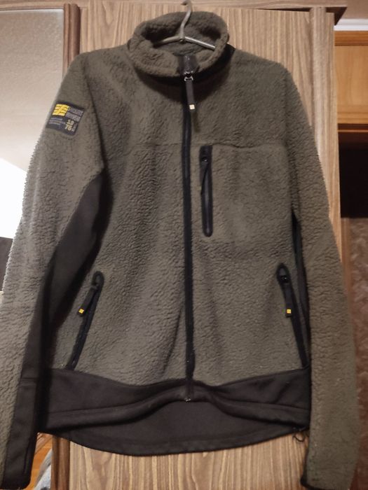 Кофта спортивная женская